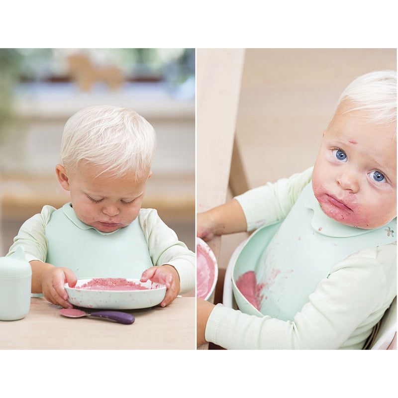 Stokke Munch Bib - Soft Mint, easy to clean and perfect for everyday use