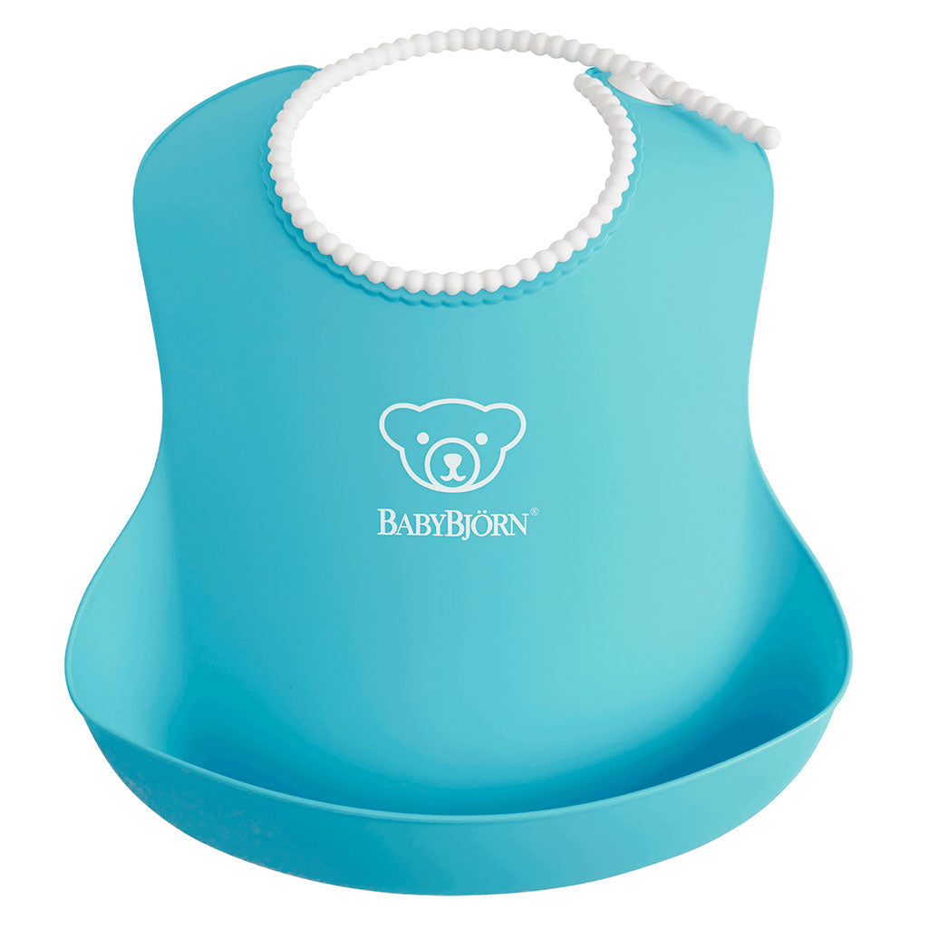 BabyBjorn's Soft Bib's neckband rests gently against your baby's neck without chafing, and the adjustable fastener means that the bib can grow with your baby.